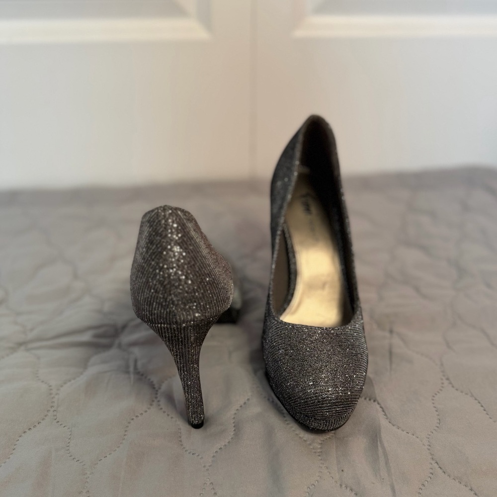 Women’s Sparkle Heel Pumps